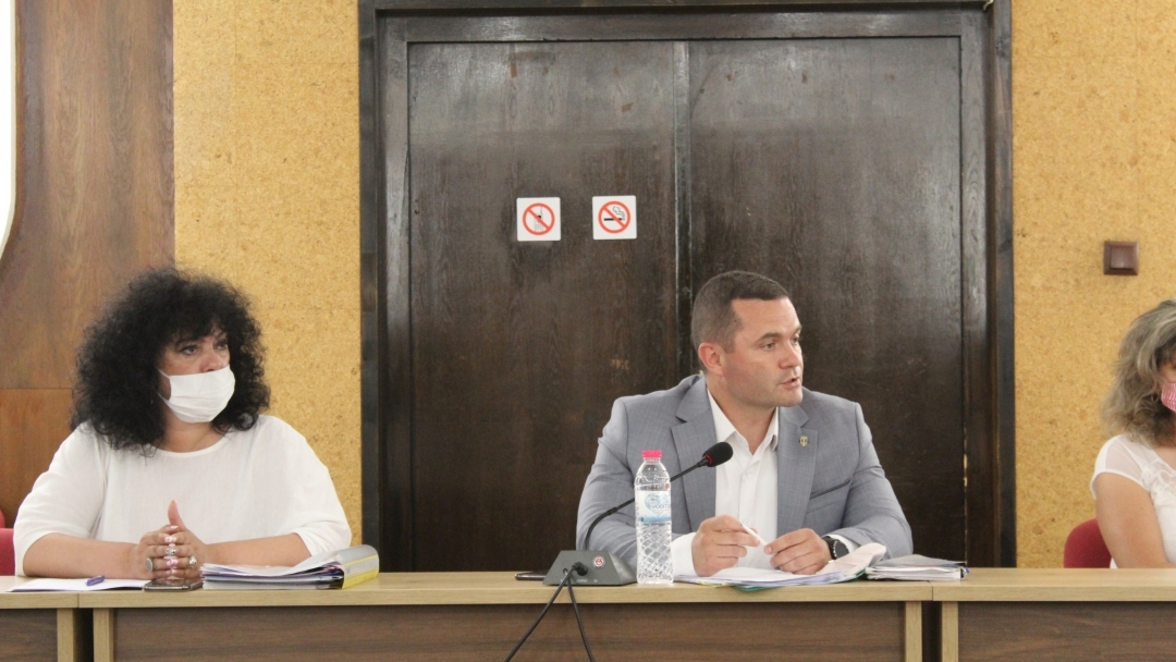 Кметът на Община Русе Пенчо Милков подкрепи кметовете на по-малките населени места в областта на среща с председателя на УС на АПИ