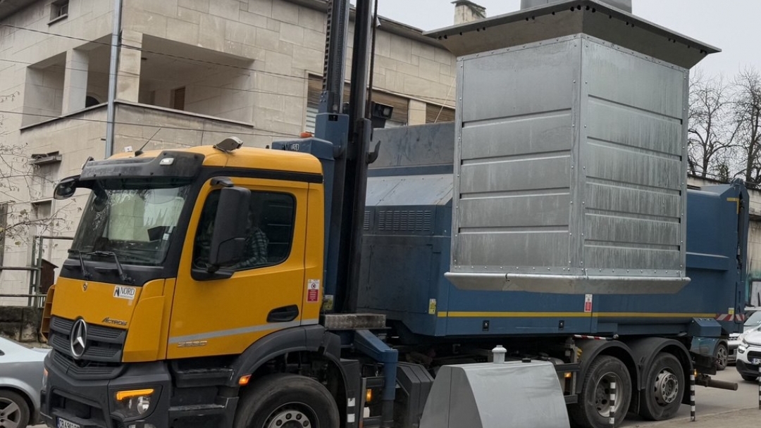 Два нови подземни контейнера вече обслужват русенци на Американското пазарче