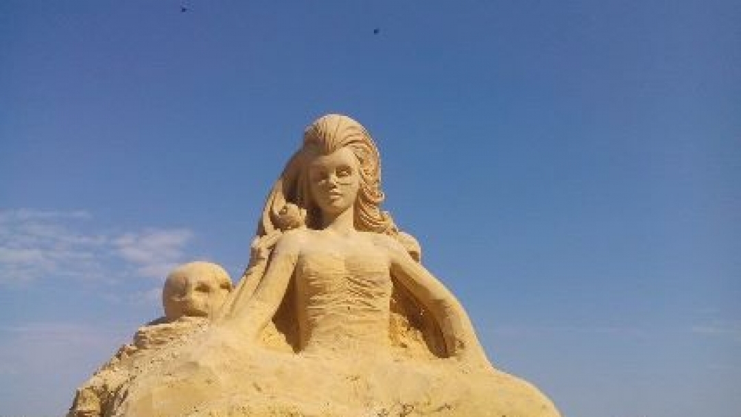 КИНО НА ОТКРИТО НА ФЕСТИВАЛА НА ПЯСЪЧНИТЕ СКУЛПТУРИ