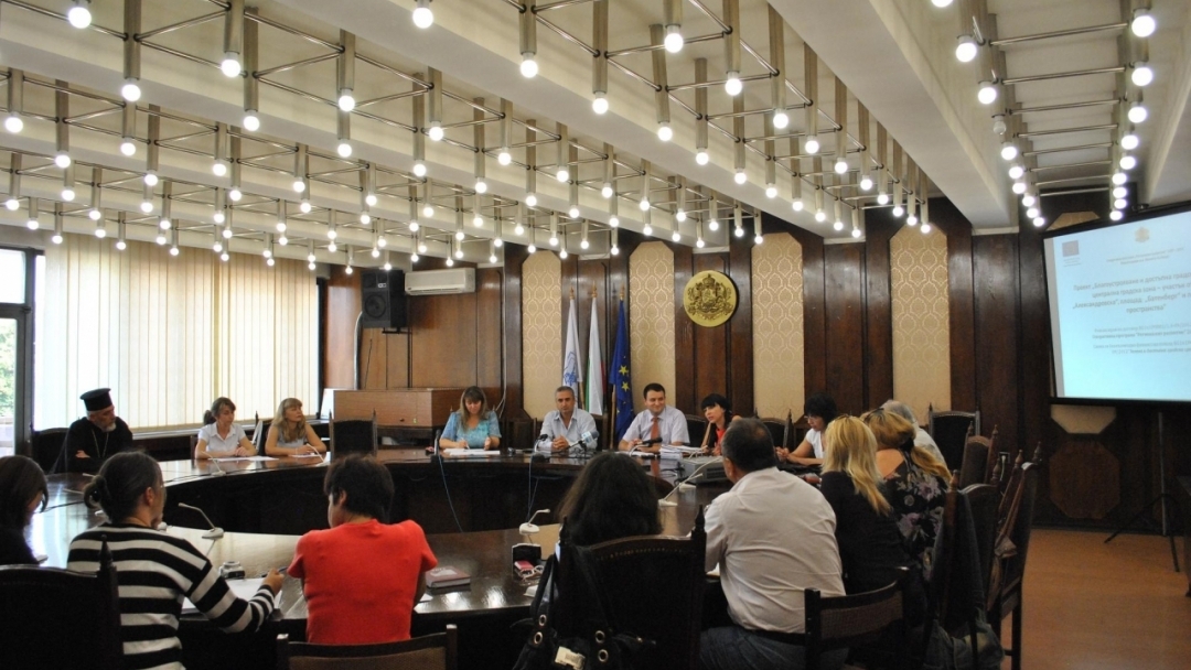 Община Русе представи проект „Благоустрояване и достъпна градска среда на централна градска зона – участък от ул. „Александровска“, площад  „Батенберг“ и прилежащите пространства” 