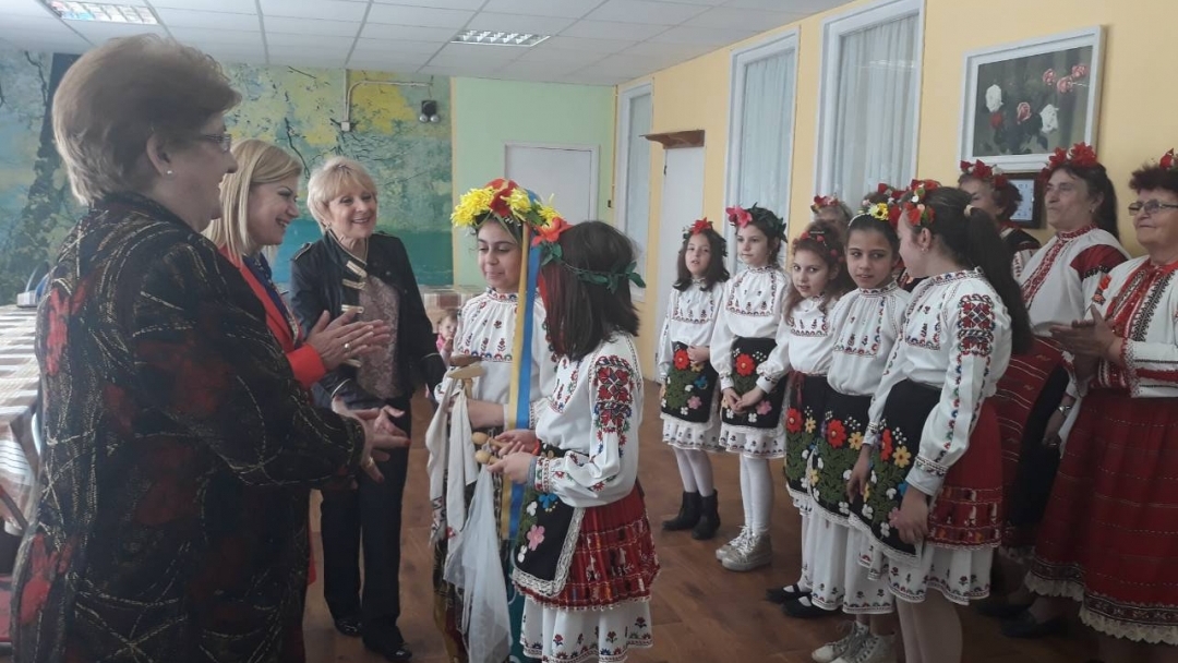 Песни и танци на Лазаровден в с. Николово