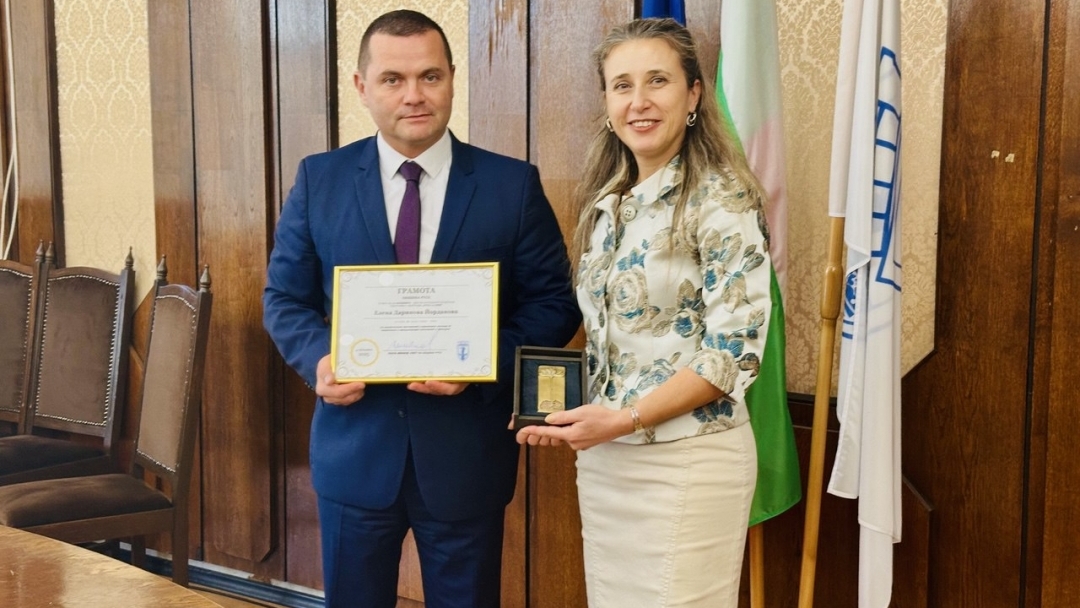 Two pupils and one university student were awarded the "Ruse - 21st Century" Award