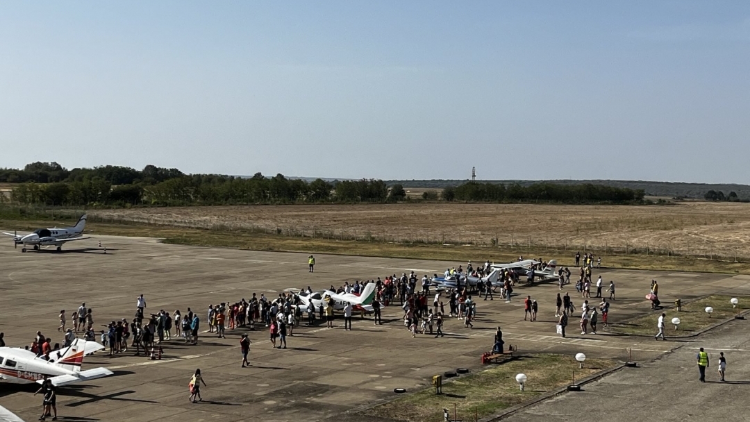 Летище Русе посрещна шестата въздушна обиколка на България