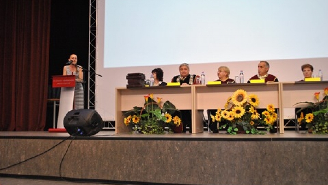 Зам.-кметът Наталия Кръстева поздрави абсолвентите от Юридическия факултет