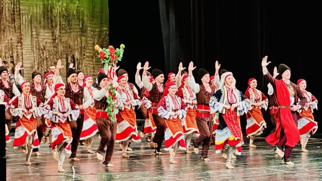 Фолклорен ансамбъл „Русчуклийче“ отбеляза 40 години с концерт „В ритъма на вдъхновението“