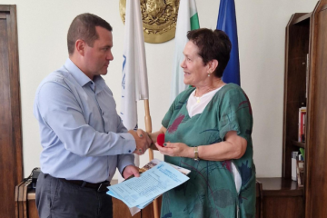 Кметът награди певицата Росица Борджиева със значка „Русе“