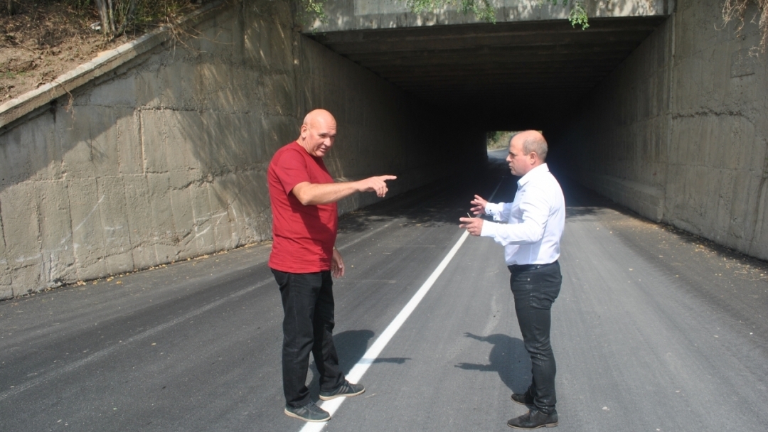 Кметът Пламен Стоилов инспектира нов път до Индустриалния парк
