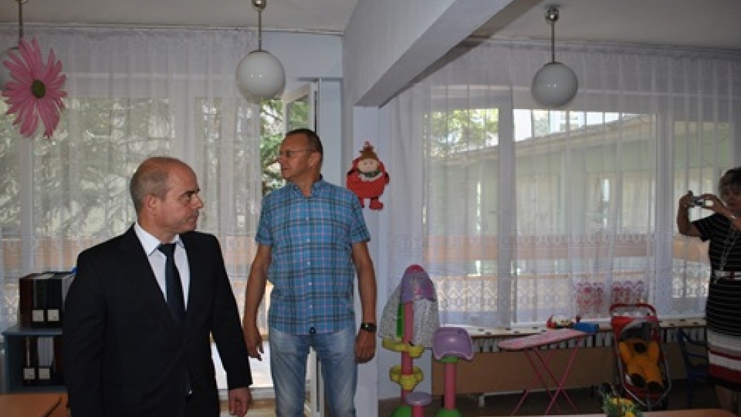 Кметът на Община Русе откри санираната сграда на ОДЗ „Снежанка“