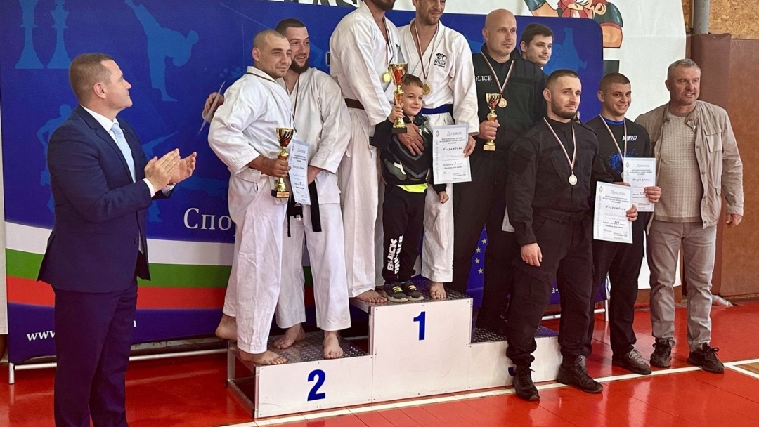 Pencho Milkov opened the Republican tournament in police personal defense and karate for Ministry of Interior employees in Ruse