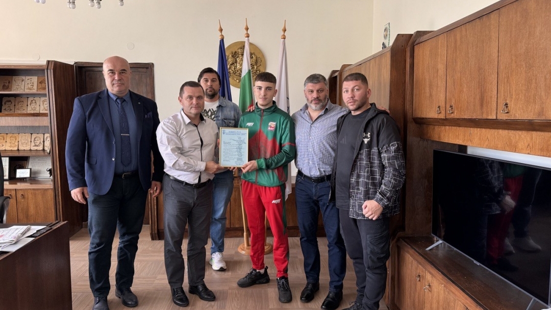 Nicholas Nikolov was awarded by Mayor Pencho Milkov for "Sportsman of the Month"