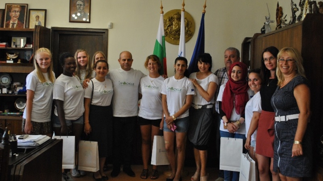 Кметът Пламен Стоилов се срещна с младежи от Швеция