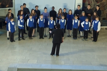 Хористите от „Свети Георги Победоносец“ се завърнаха от фестивал в Казанлък