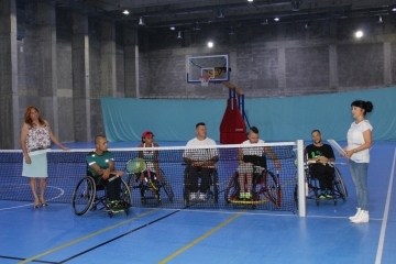 Демонстрация по тенис на корт от хора с физически увреждания се проведе в "Булстрад Арена"