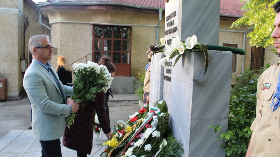 Зам.-кметът инж. Димитър Наков присъства на църковната служба в памет на жертвите от Геноцида над Арменския народ