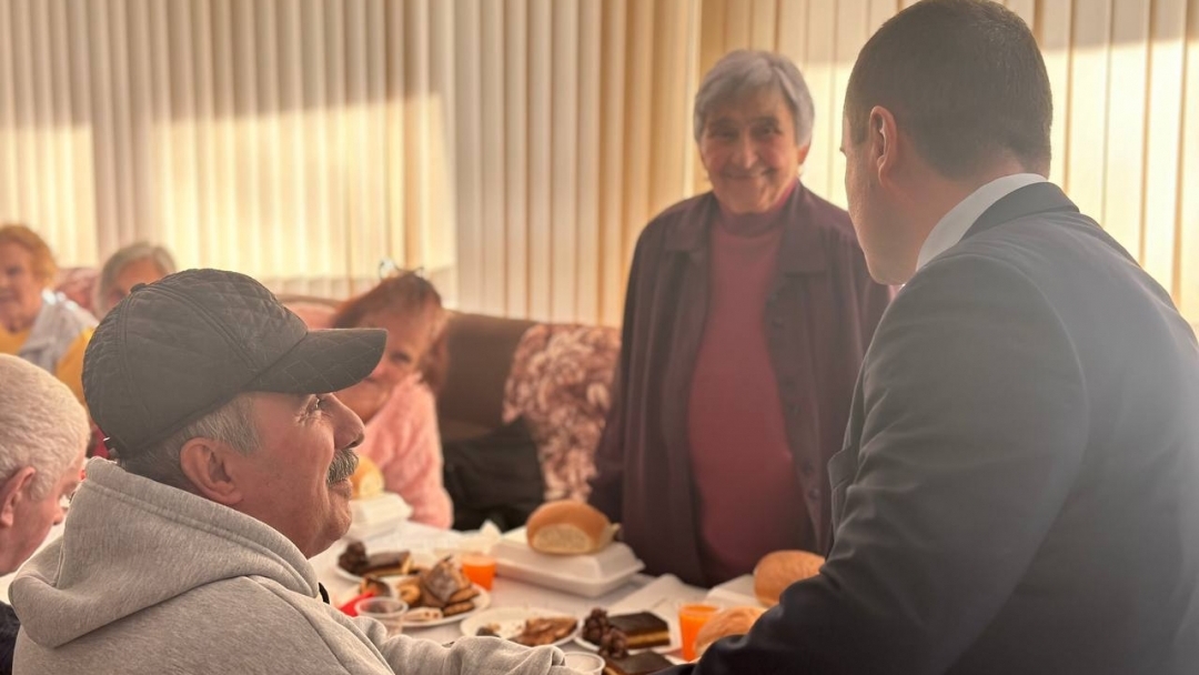 Потребители на социална услуга в бившия Дом "Майка и дете" отбелязаха Бабинден