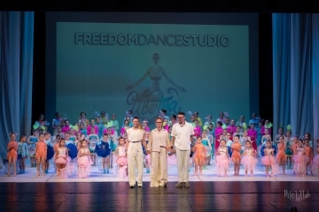 Freedom Dance Studio представи дългоочакваната премиера "Цветна"