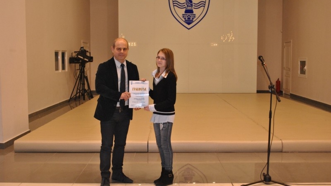 Кметът Пламен Стоилов награди даровитите деца на Русе