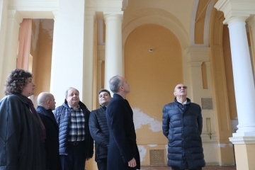 Министърът на образованието и науката инспектира ремонта на СУ „Христо Ботев“ и взе участие в две конференции в Русе