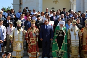 Храмът "Всех Святих" отвори врати днес