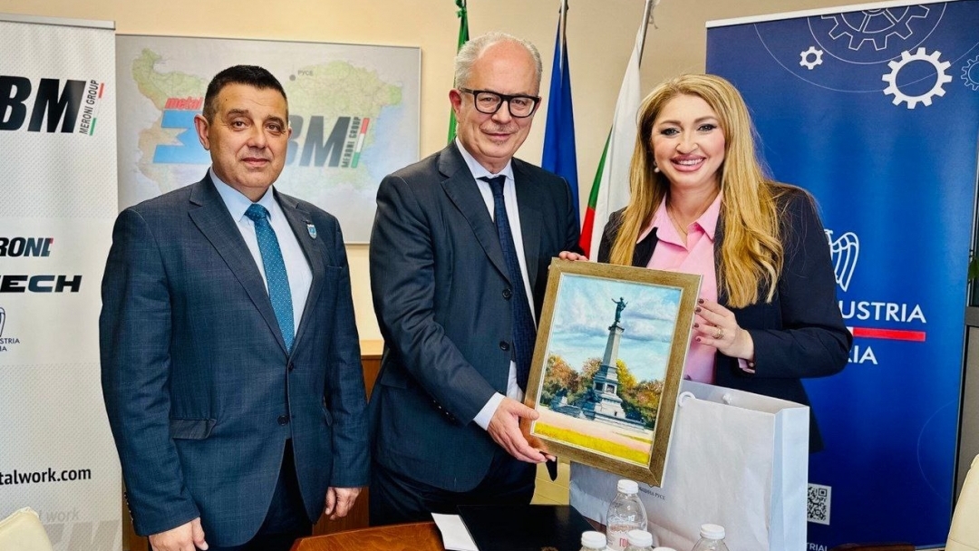 Община Русе и Конфиндустрия България обсъдиха стратегически перспективи за индустриалния сектор в региона