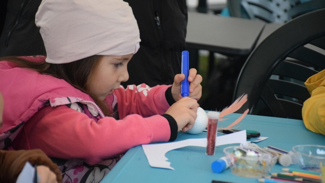 Кварталите „Дружба“ и „Чародейка“ в Русе празнуваха заедно с музика, танци и кулинарни битки