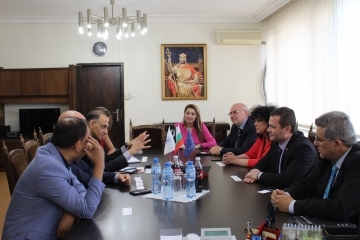 The mayor of Ruse in a meeting with a delegation from the Embassy of Pakistan in Bulgaria