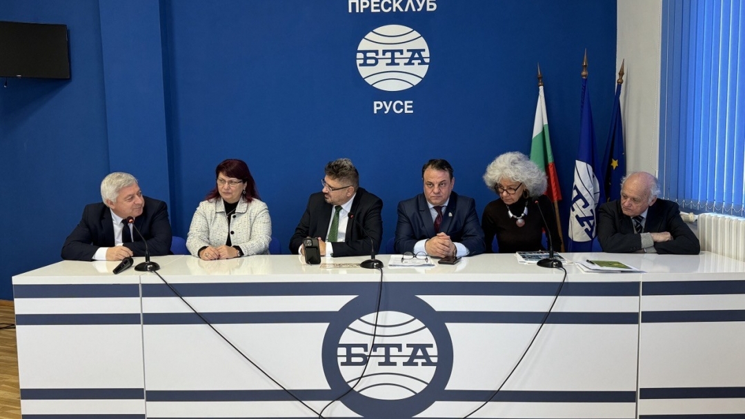 Кметът Пенчо Милков участва в конференция, посветена на 150 години от Априлското въстание