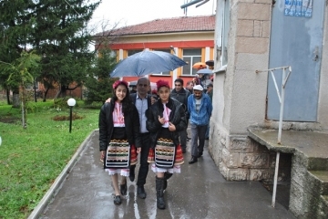 В Хотанца обособиха място за отдих с детска и спортна площадка