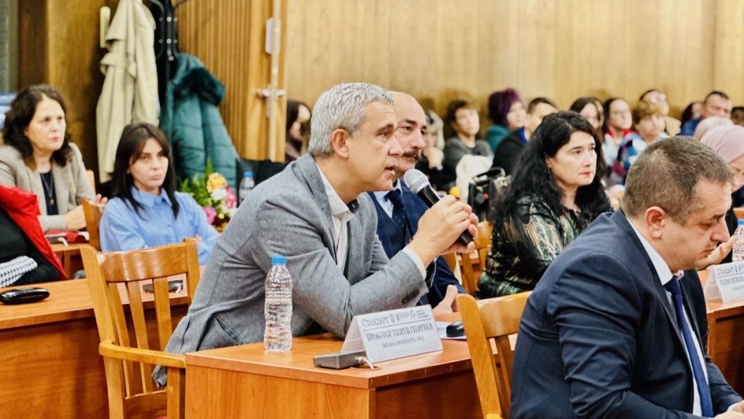 Институции и експерти се обединиха в Русе за по-сигурна онлайн среда за децата