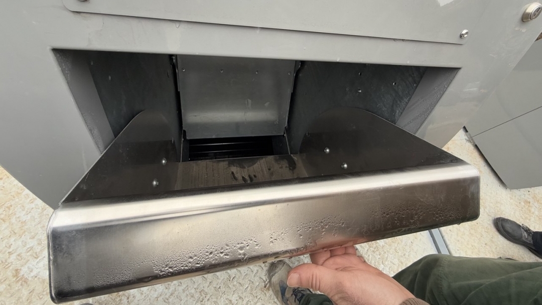 Два нови подземни контейнера вече обслужват русенци на Американското пазарче