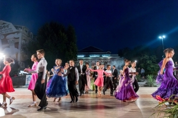 Стотици се включиха в "Русе, танцувай!"