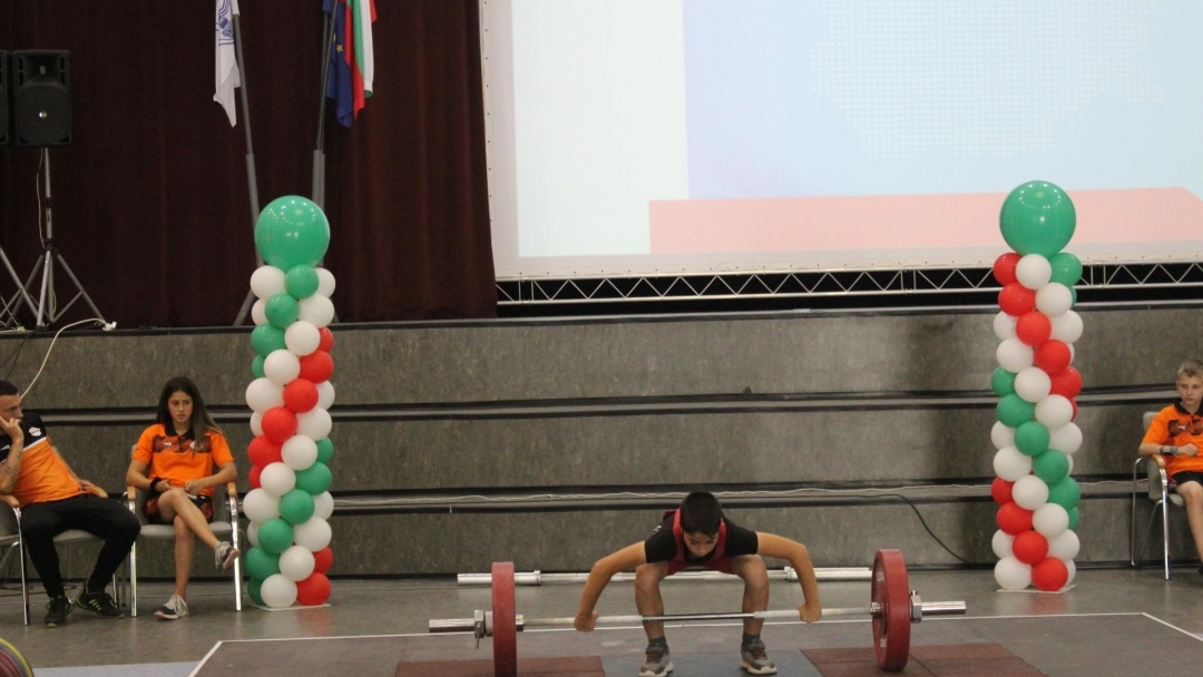 Русе е домакин на Държавното лично първенство по вдигане на тежести