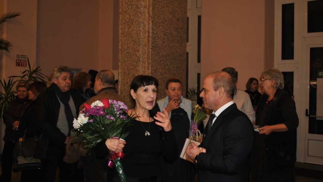 Кметът Пламен Стоилов откри Арт салон „Любов и вино“ 2016