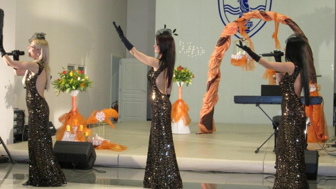 Над 2 700 лева събраха на благотворителен бал за храма „Всех Святих” русенските Лайънс клубове