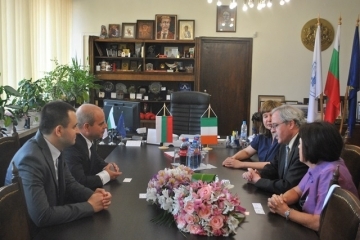 Кметът Пламен Стоилов се срещна с  ирландския посланик Джон Бигър