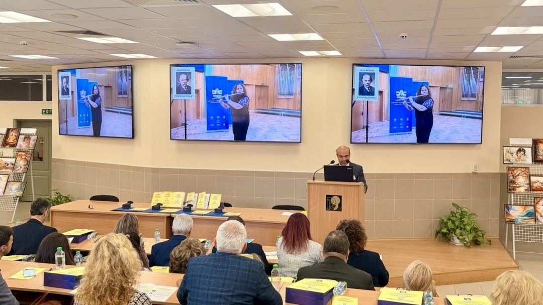 РУ „Ангел Кънчев“ беше домакин на национална конференция за дигиталната трансформация на образованието