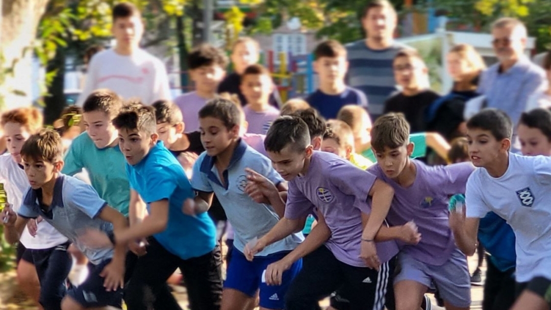 Over 170 students from Ruse participated in a cross and relay race dedicated to the fight against addictions