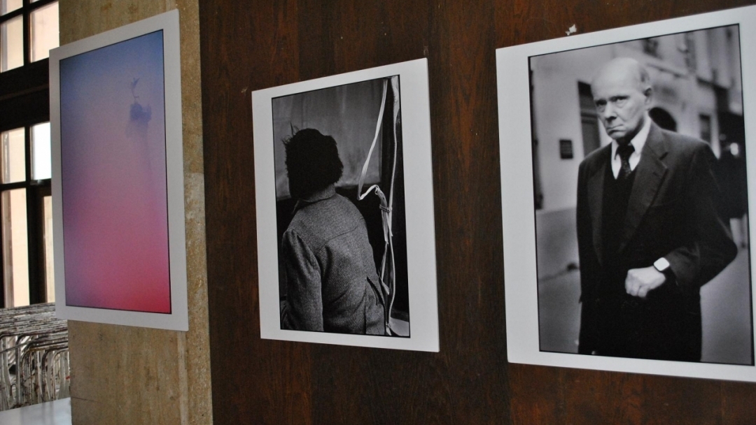 Изложба представя мигове от живота на скитници в Париж 