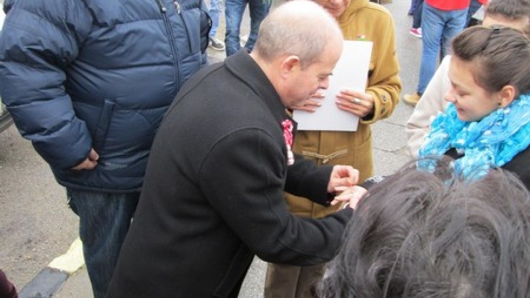 В Русе представиха официално опита за световен рекорд на „Гинес” за най-дълга мартеница