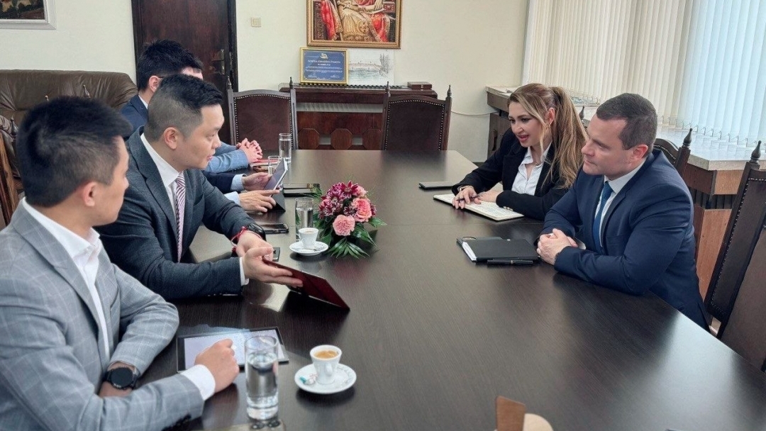 Пенчо Милков обсъди с изпълнителния директор на „Хуауей Технолоджис България" възможности за сътрудничество в технологиите и инфраструктурата