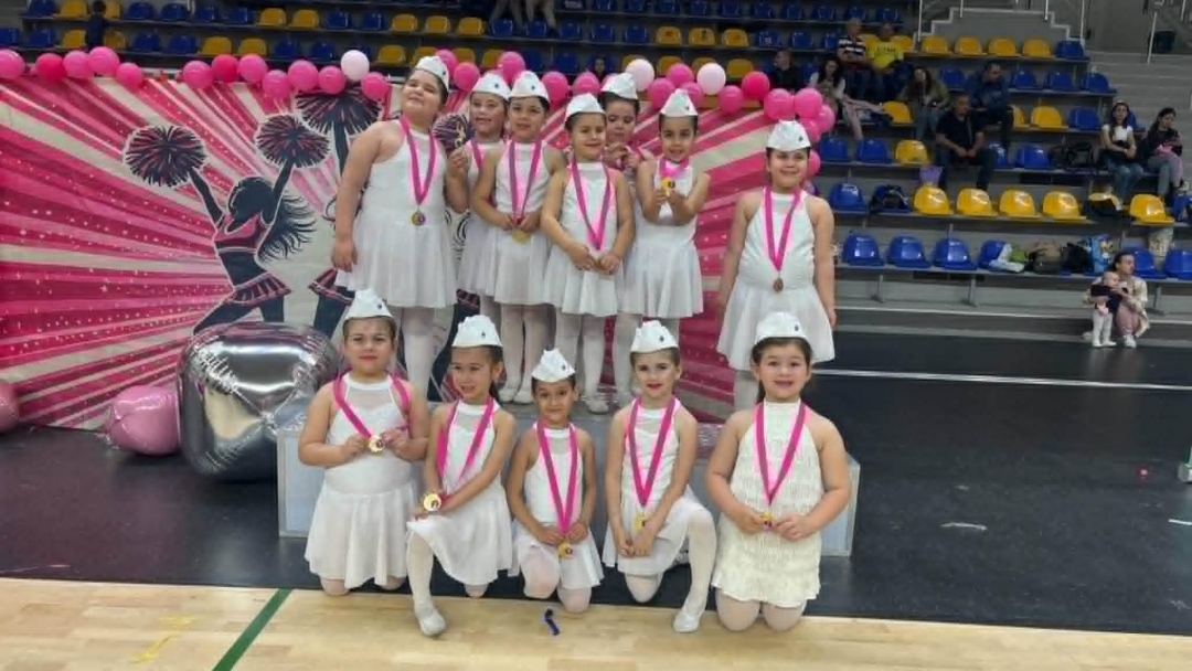 Мажоретките от „Екстрийм" триумфираха на фестивала в Шумен