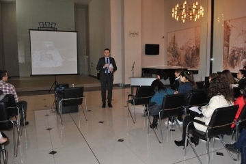 Д-р Карапчански изнесе лекция пред студенти за устойчиво регионално развитие и проектно управление