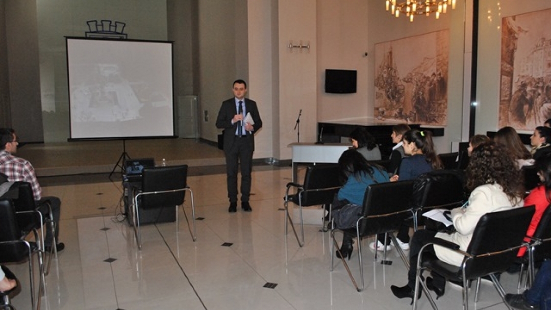 Д-р Карапчански изнесе лекция пред студенти за устойчиво регионално развитие и проектно управление