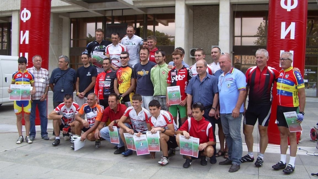 40 колоездачи се бориха за „Купа Русе 2013“ 