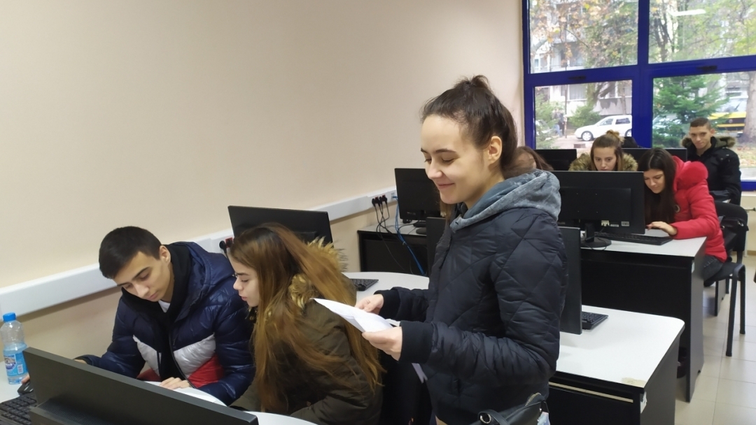Русенски ученици оптимизират икономически процеси