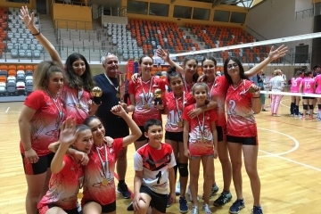 Русенският волейболен клуб „Любо Ганев – Автосвят“ стана шампион на България за момичета до 13 години