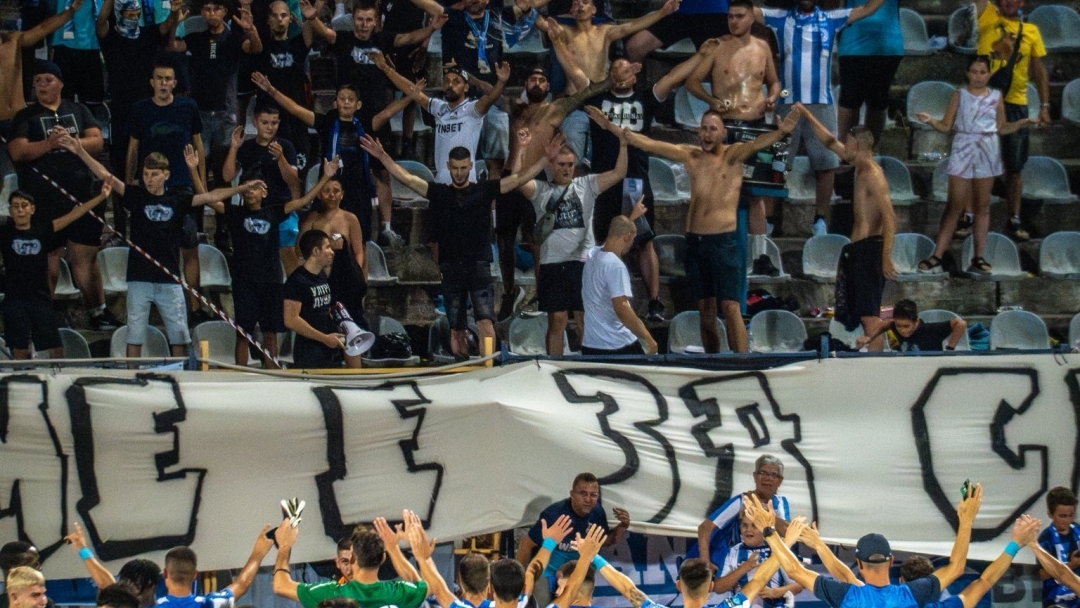 ФК „Дунав“ продължава да увеличава фенската си база