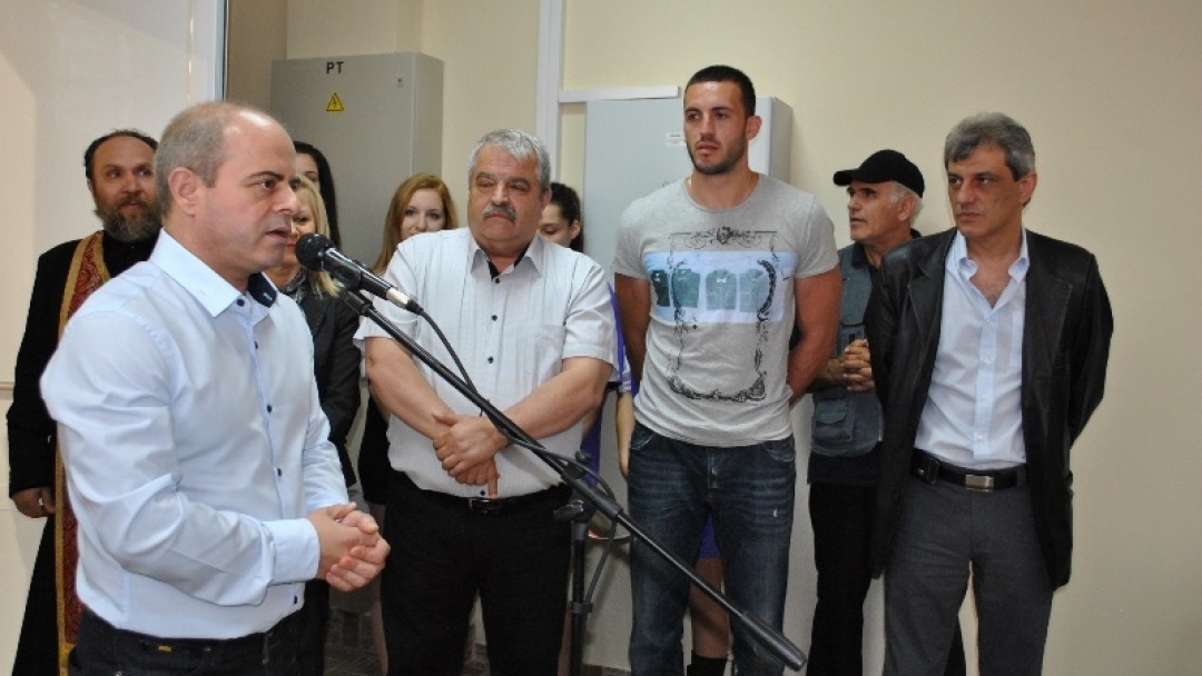 Мултифункционалната зала на СОУЕЕ „Свети Константин-Кирил Философ“ е открита официално