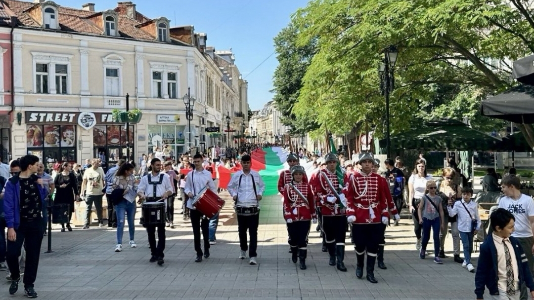 Русе отбеляза 24 май с традиционно шествие и празничен концерт-спектакъл