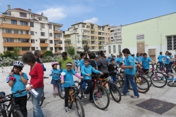 Русенски ученици демонстрираха знания по безопасност на движението